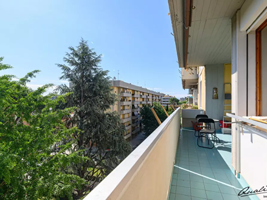 Immagine 30 di Appartamento in vendita  in Via Angelica Balabanoff a Roma