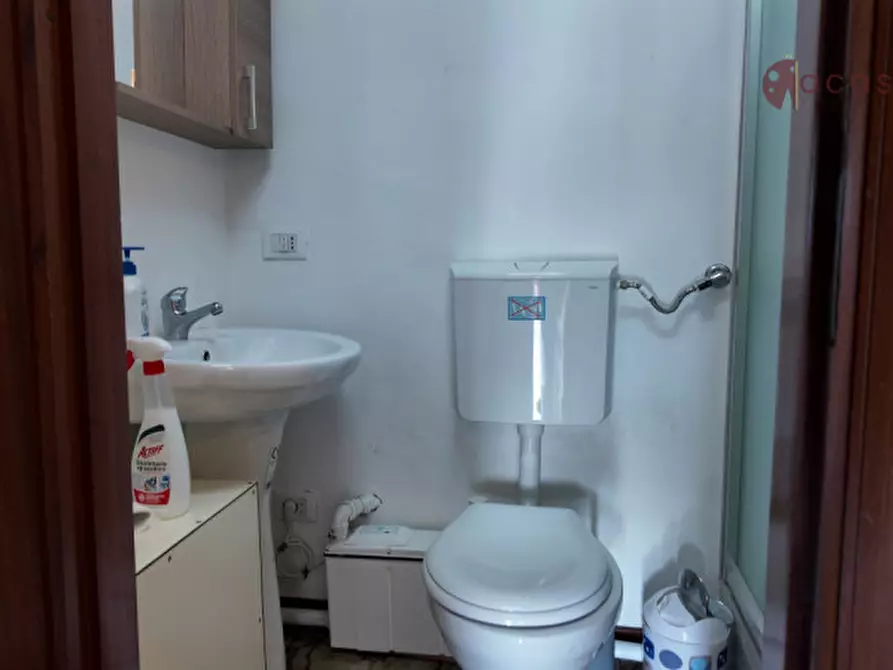 Immagine 17 di Camera in affitto  in Via Luigi Zancla a Palermo