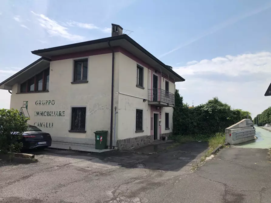 Immagine 1 di Casa indipendente in vendita  in padania 110 a Rovato