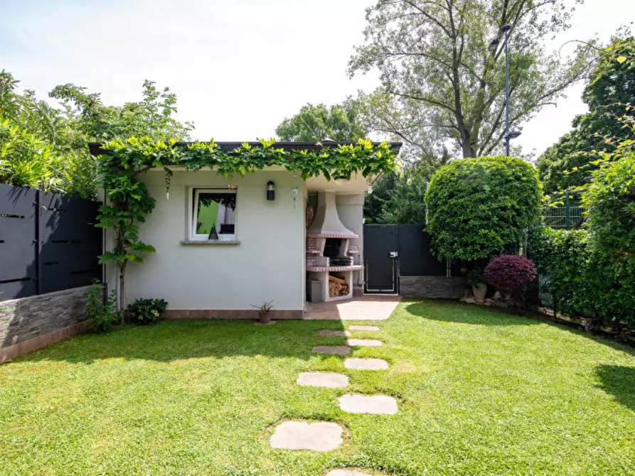 Immagine 3 di Casa bifamiliare in vendita  in Via Enrico Rubaltelli a Padova