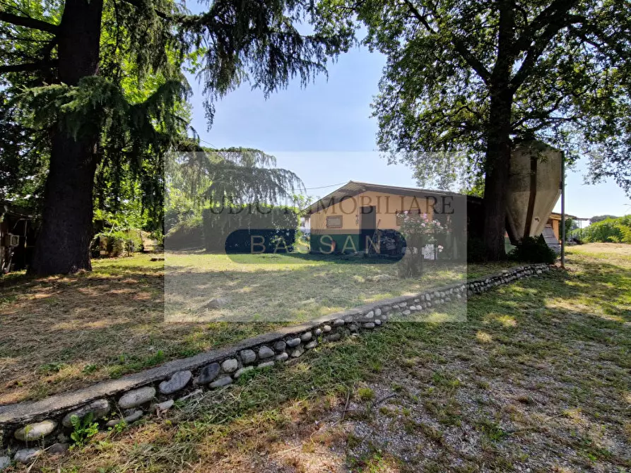 Immagine 2 di Casa indipendente in vendita  in Via Giuseppe Verdi 13 a Casorate Sempione