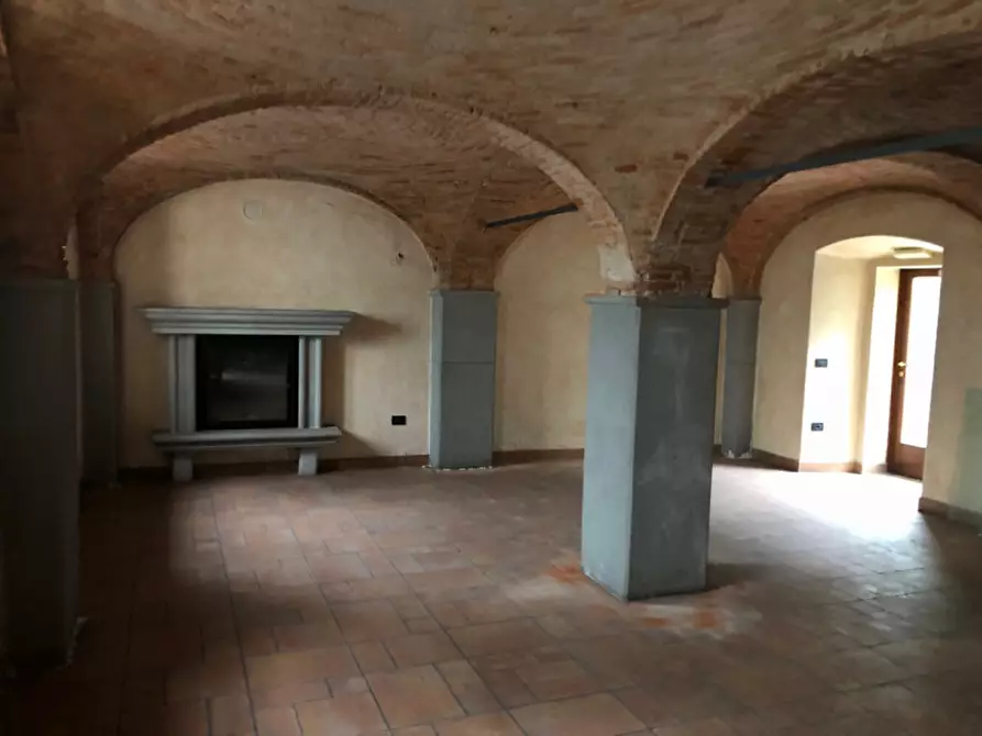 Immagine 2 di Attività commerciale in vendita  in Cesare Battisti 7 a Seriate