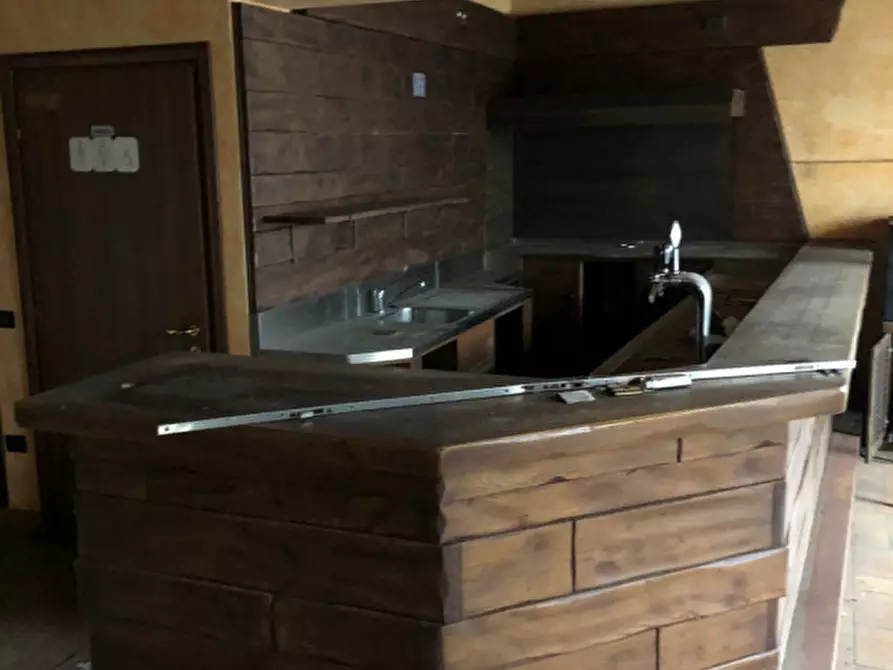 Immagine 12 di Attività commerciale in vendita  in Cesare Battisti 7 a Seriate