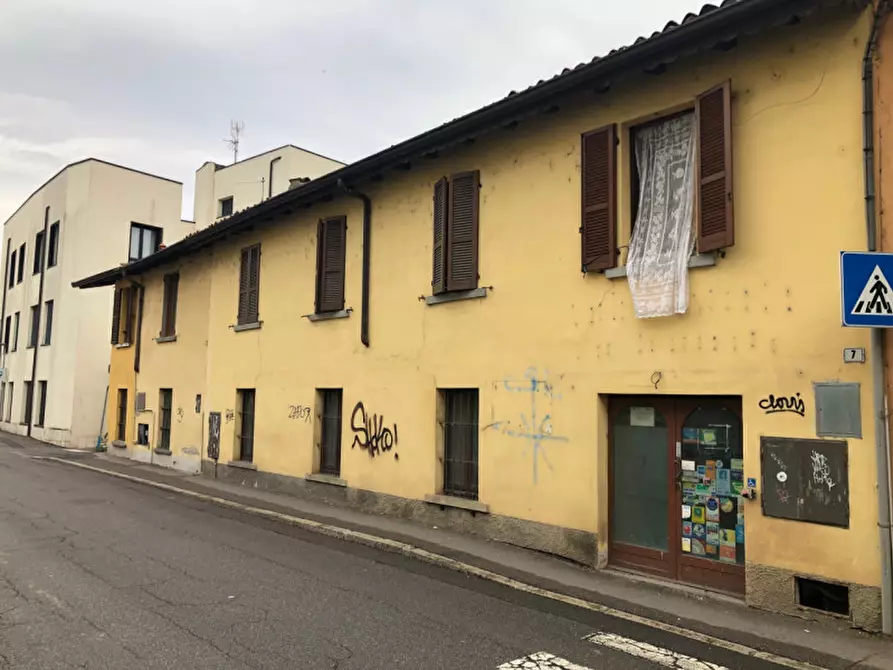 Immagine 13 di Attività commerciale in vendita  in Cesare Battisti 7 a Seriate