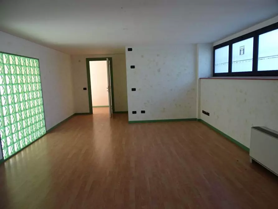 Immagine 7 di Ufficio in vendita  in Viale Giuseppe Mazzini a Mazzano