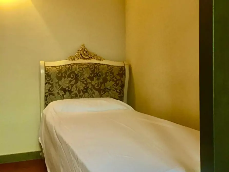 Immagine 16 di Appartamento in affitto  in VIA GINO CAPPONI a Firenze