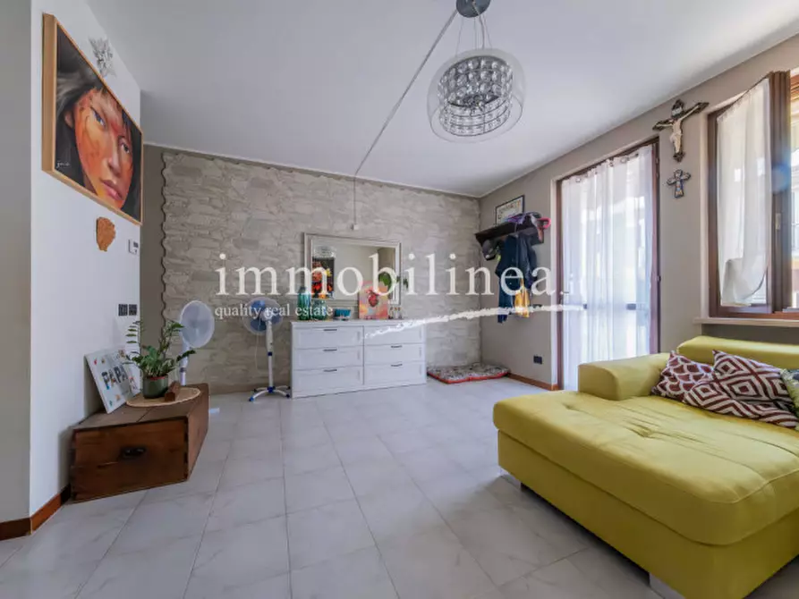 Immagine 4 di Casa bifamiliare in vendita  in Via del Lavoro a Castelnuovo Del Garda