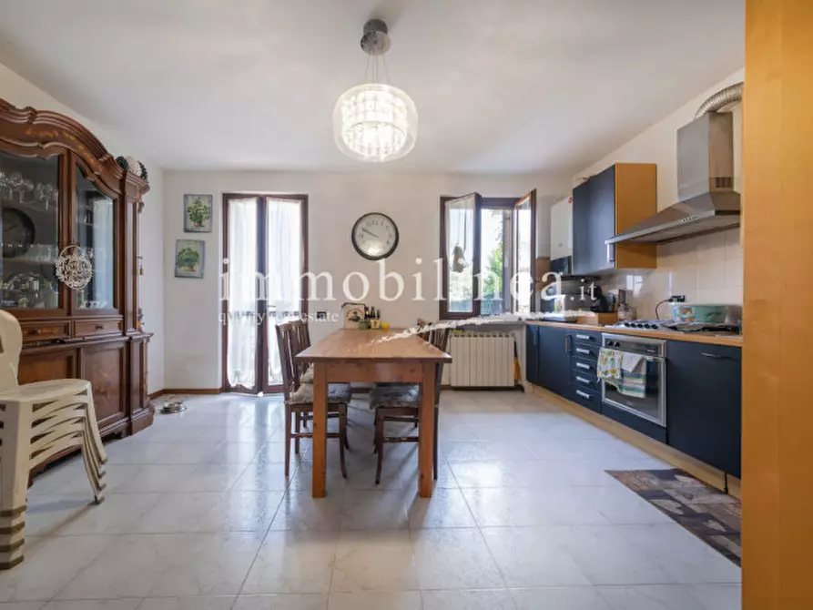 Immagine 8 di Casa bifamiliare in vendita  in Via del Lavoro a Castelnuovo Del Garda