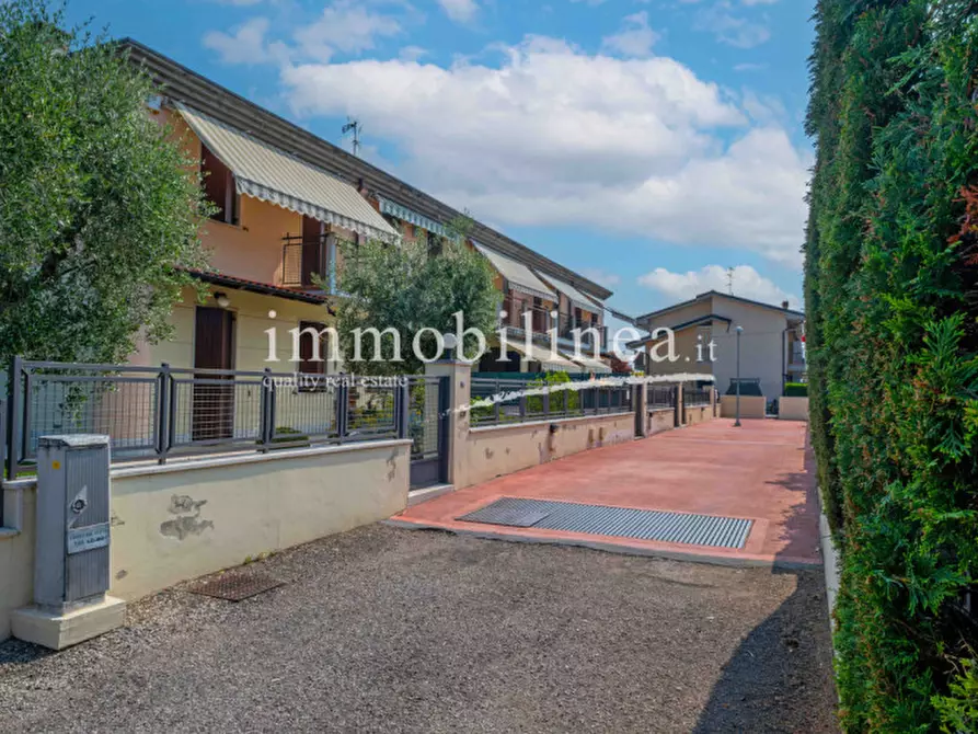 Immagine 34 di Casa bifamiliare in vendita  in Via del Lavoro a Castelnuovo Del Garda