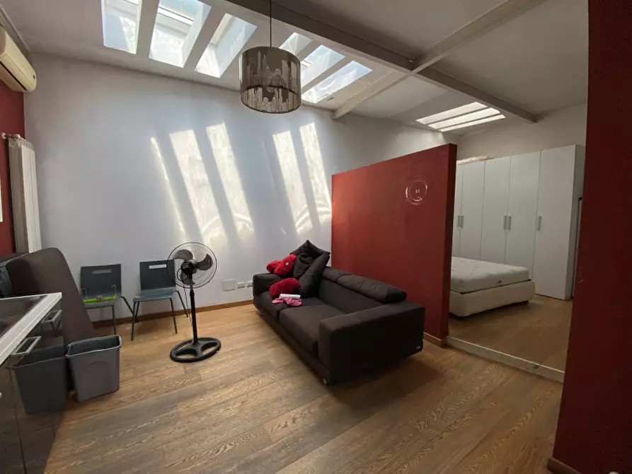 Immagine 3 di Loft/Open space in vendita  in Via Terni, 12 a Torino