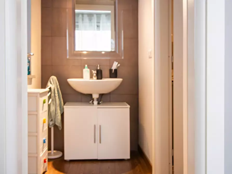 Immagine 21 di Loft/Open space in vendita  in Via Terni, 12 a Torino