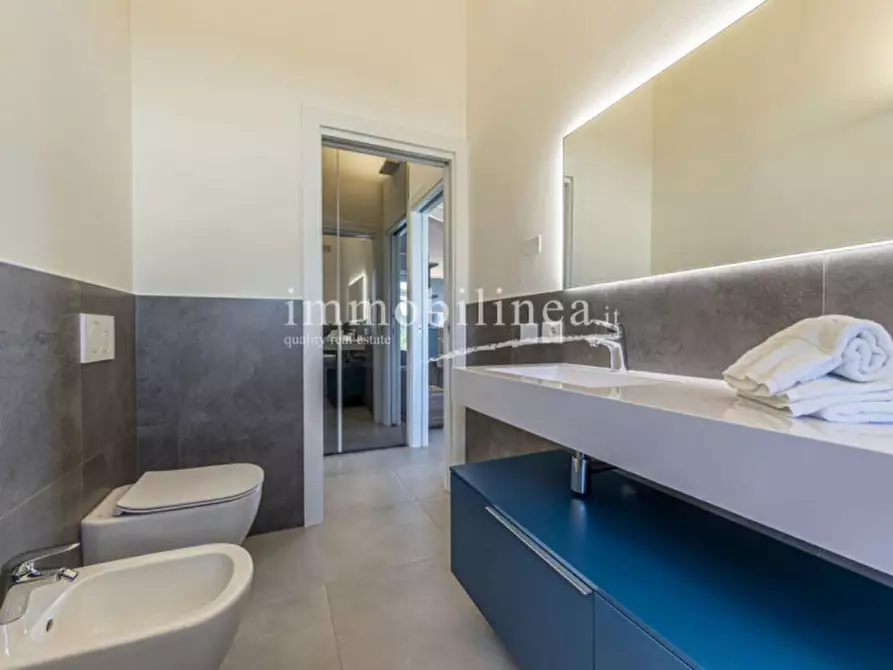 Immagine 5 di Villa in vendita  in Via Pozze a Castelnuovo Del Garda