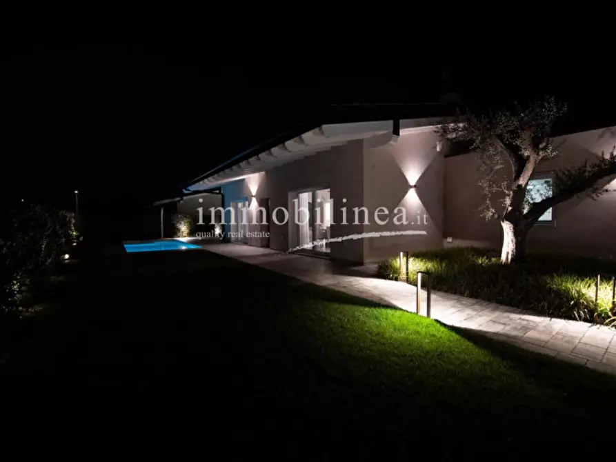 Immagine 6 di Villa in vendita  in Via Pozze a Castelnuovo Del Garda