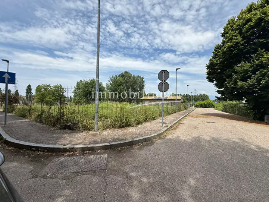 Immagine 10 di Villa in vendita  in Via Pozze a Castelnuovo Del Garda