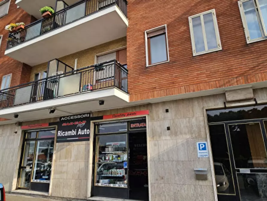 Immagine 2 di Attività commerciale in vendita  in Via Torino 16 a Pianezza