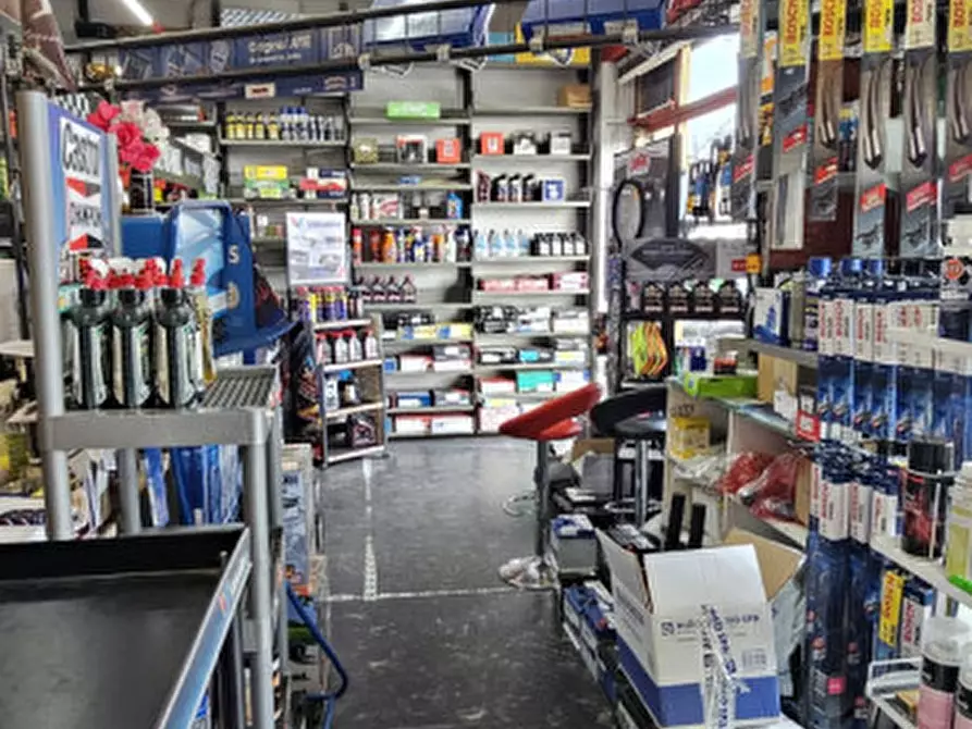 Immagine 8 di Attività commerciale in vendita  in Via Torino 16 a Pianezza