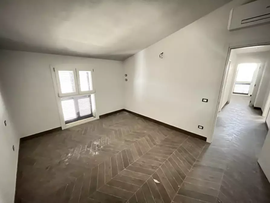 Immagine 12 di Appartamento in vendita  a Suzzara