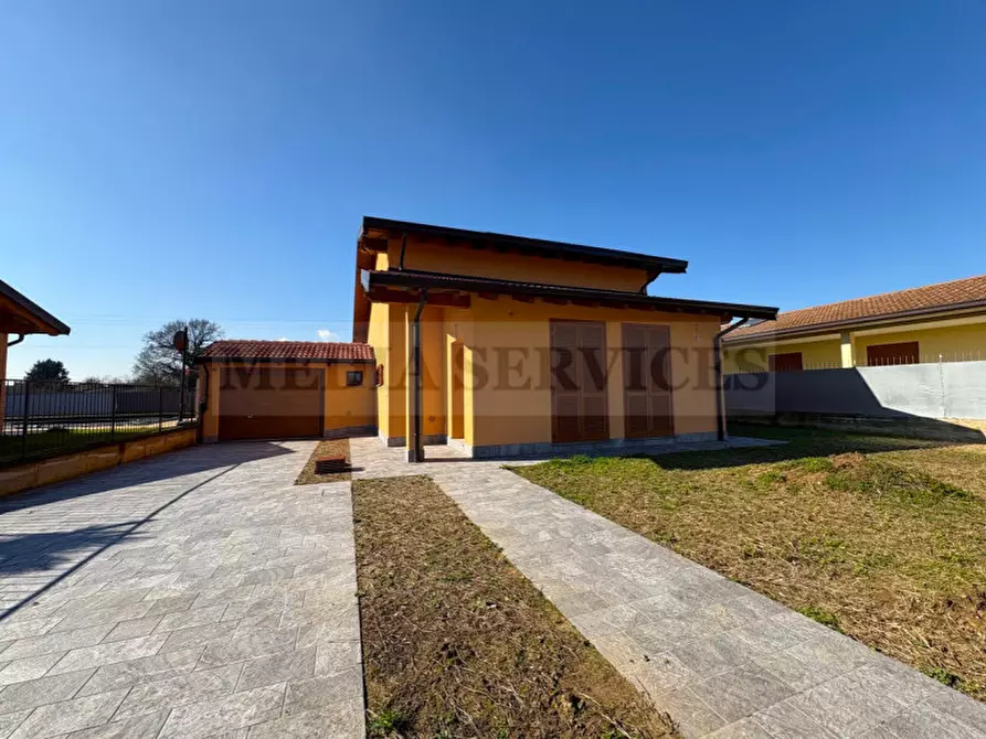 Immagine 1 di Villa in vendita  in via Roma n° 35 a Gropello Cairoli