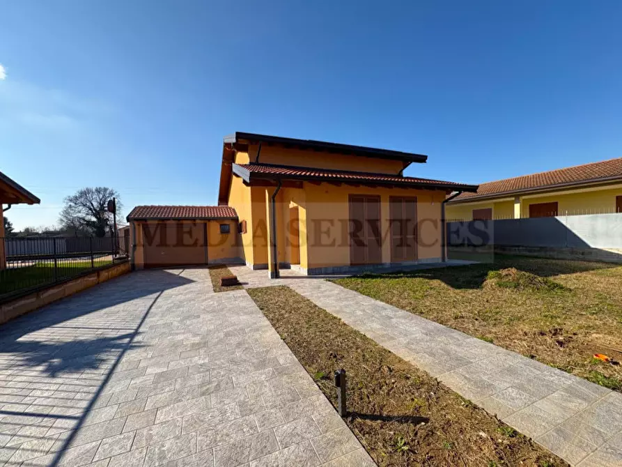 Immagine 15 di Villa in vendita  in via Roma n° 35 a Gropello Cairoli