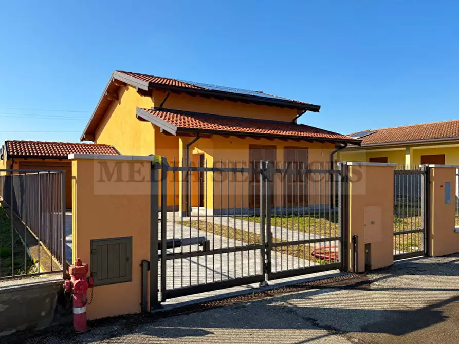 Immagine 16 di Villa in vendita  in via Roma n° 35 a Gropello Cairoli