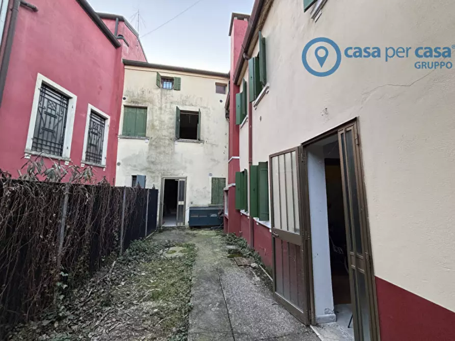 Immagine 3 di Villetta a schiera in vendita  a Rovigo