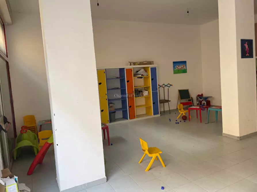 Immagine 11 di Ufficio in vendita  a Pozzallo
