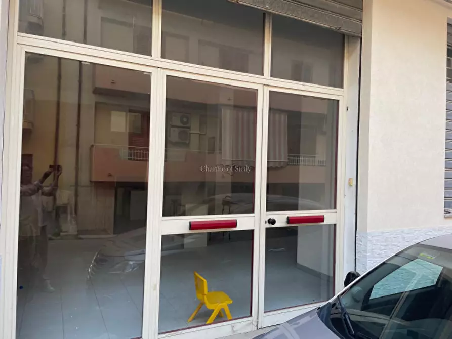 Immagine 13 di Ufficio in vendita  a Pozzallo