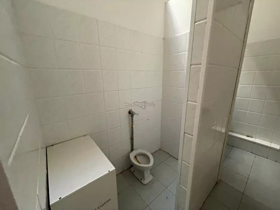 Immagine 20 di Ufficio in vendita  a Pozzallo