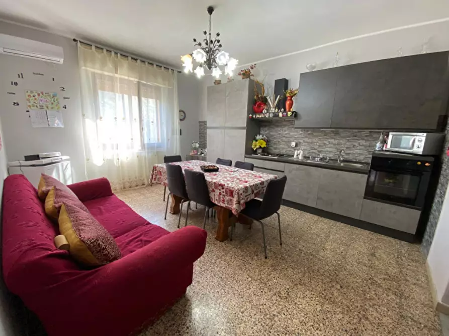 Immagine 3 di Villa in vendita  a Reggio Di Calabria