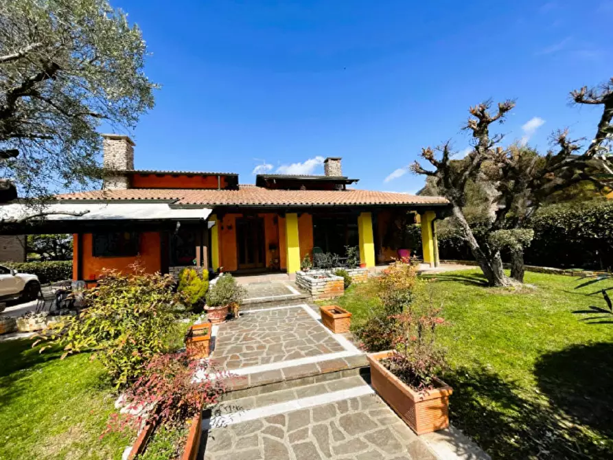 Immagine 1 di Villa in vendita  in via Monte Cengio a Vigonza