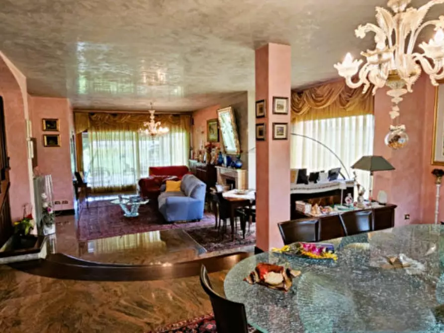 Immagine 10 di Villa in vendita  in via Monte Cengio a Vigonza