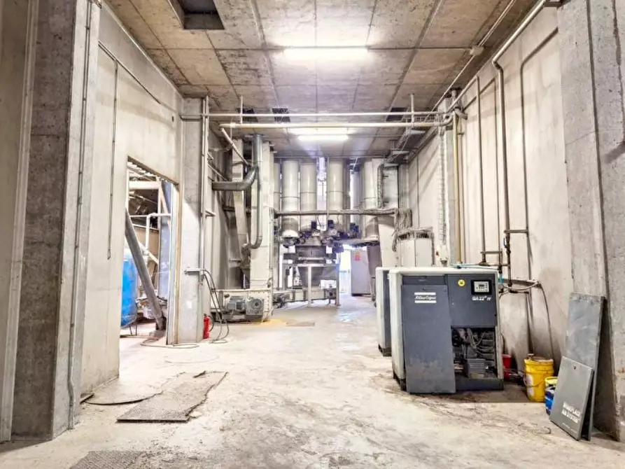 Immagine 22 di Capannone industriale in vendita  in Zona Industriale Macchiarededu , Uta CA, Italia a Uta