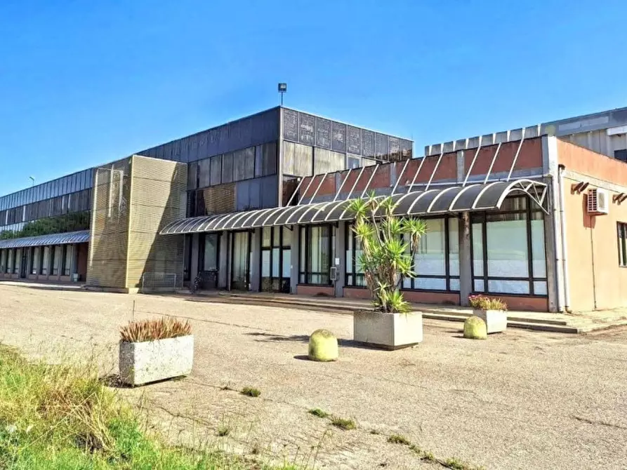 Immagine 1 di Capannone industriale in vendita  in Via delle Miniere, Elmas CA, Italia a Elmas