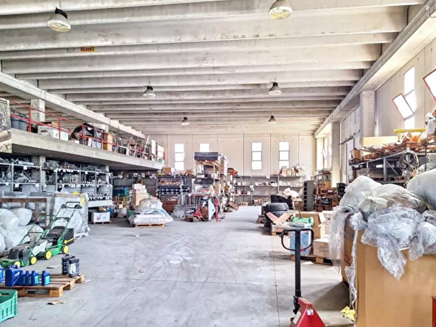 Immagine 15 di Capannone industriale in vendita  in Via delle Miniere, Elmas CA, Italia a Elmas