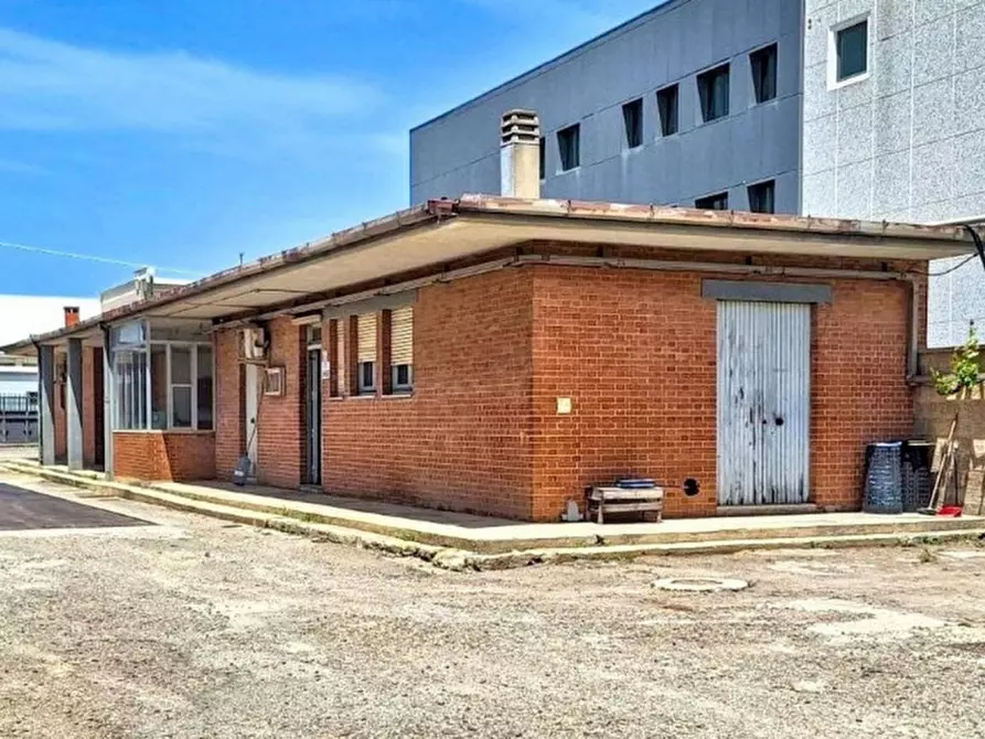 Immagine 26 di Capannone industriale in vendita  in Via delle Miniere, Elmas CA, Italia a Elmas