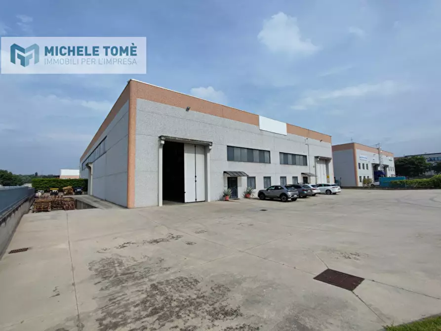 Immagine 3 di Capannone industriale in vendita  in via dei marmisti a Pastrengo