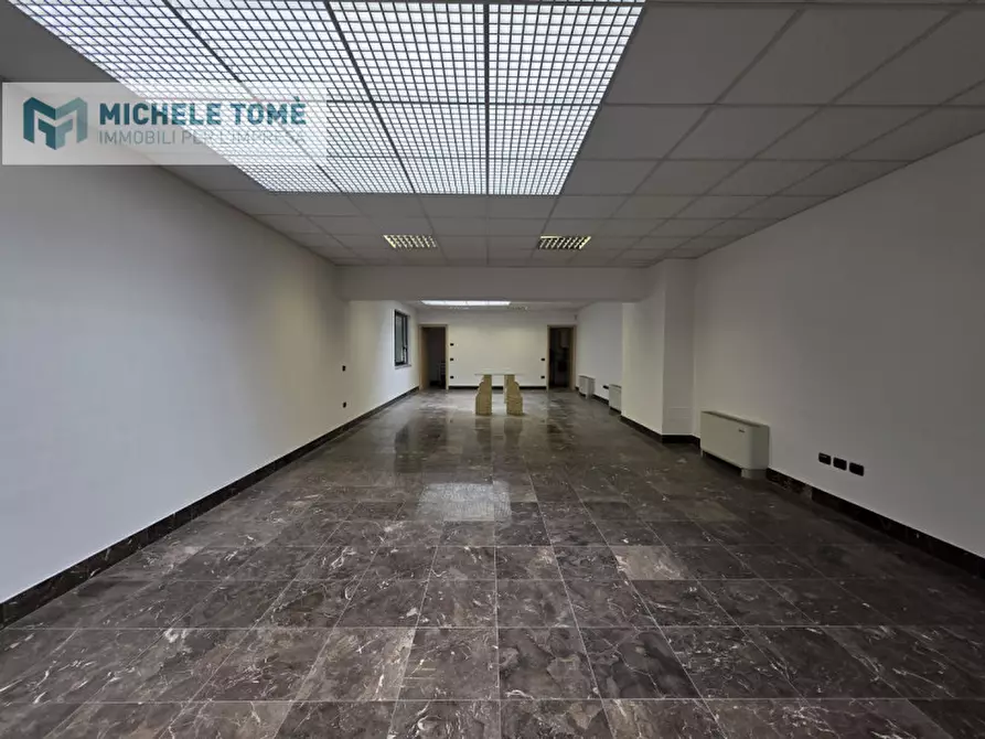 Immagine 9 di Capannone industriale in vendita  in via dei marmisti a Pastrengo