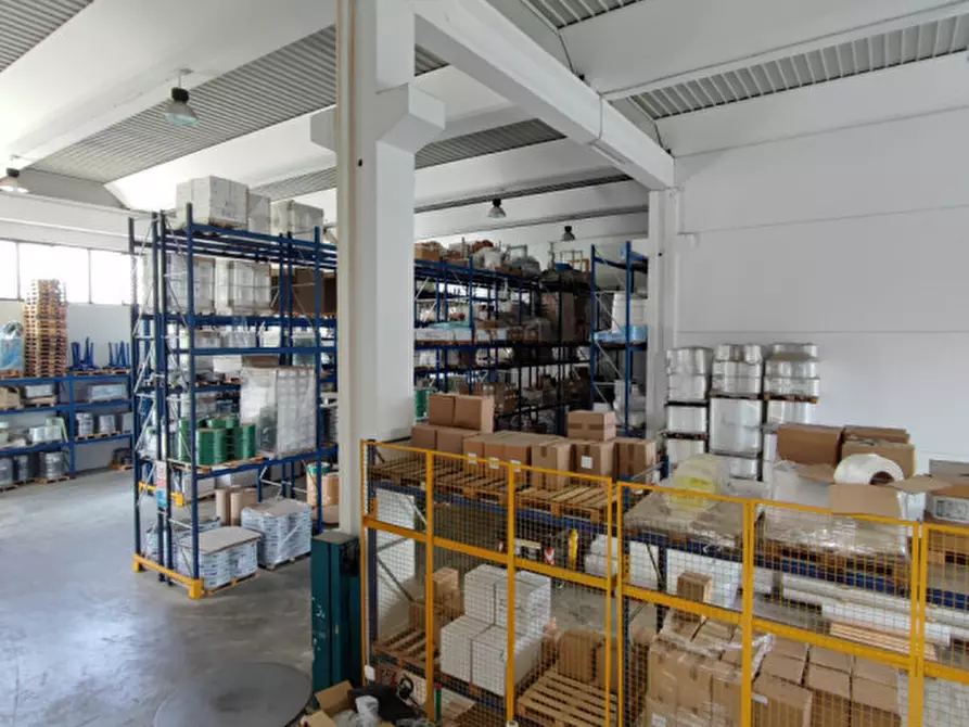 Immagine 29 di Capannone industriale in vendita  in via dei marmisti a Pastrengo
