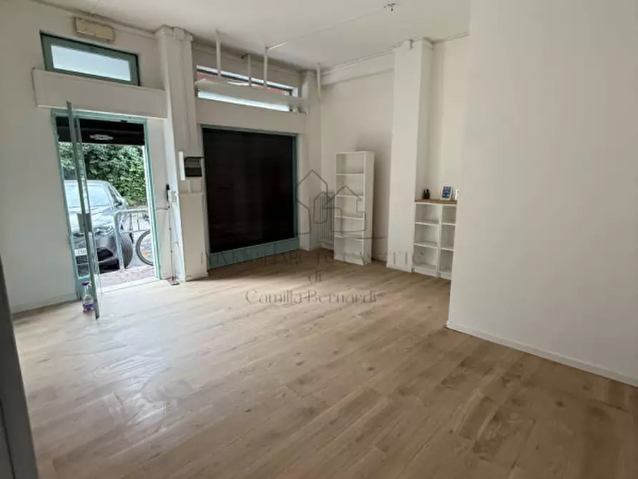 Immagine 3 di Negozio in affitto  in Via Francesco Bonafede a Padova