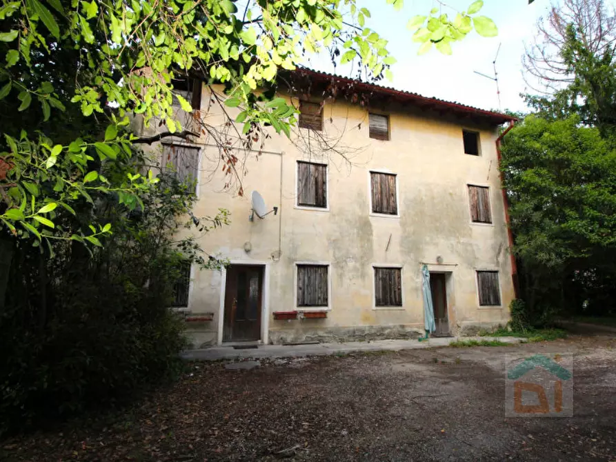 Immagine 10 di Rustico / casale in vendita  in via degli eroi 28 a Gradisca D'isonzo