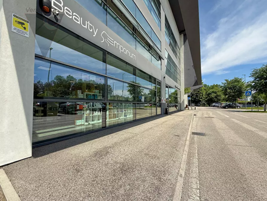 Immagine 3 di Negozio in vendita  a Noventa Padovana