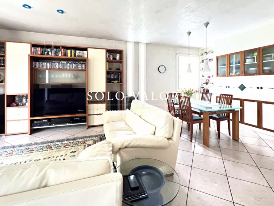 Immagine 4 di Casa bifamiliare in vendita  a Riese Pio x