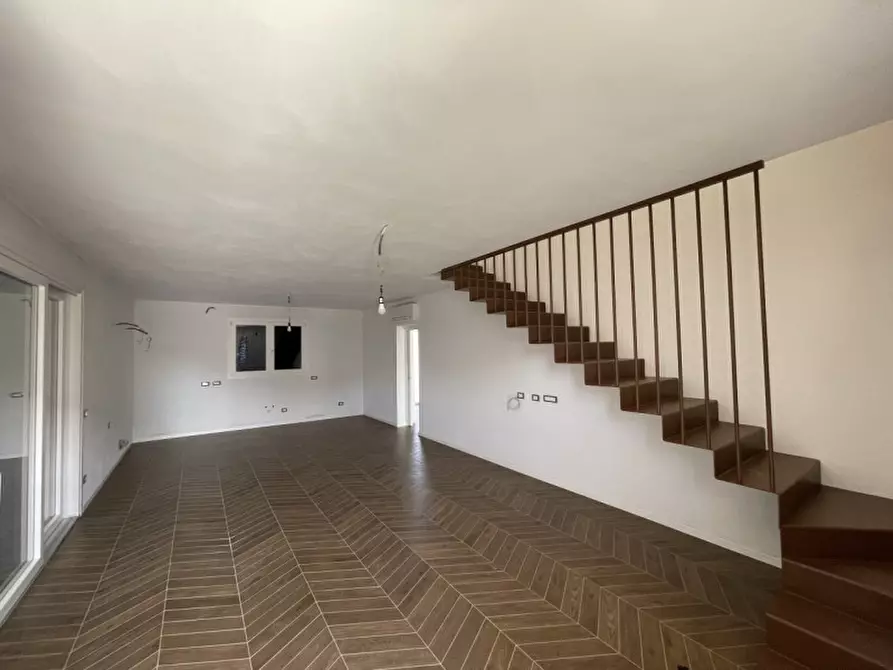 Immagine 2 di Casa bifamiliare in vendita  a Suzzara