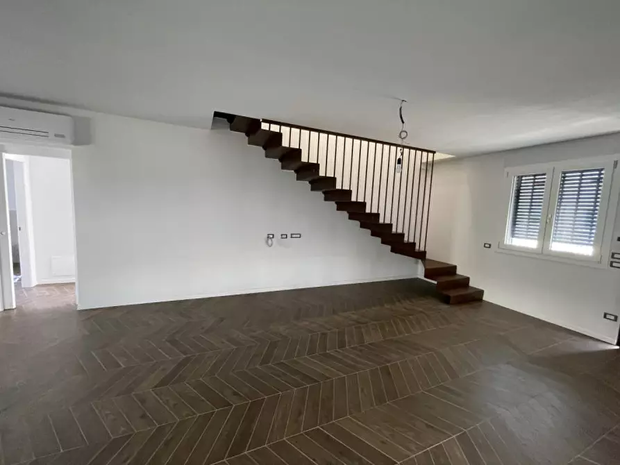 Immagine 6 di Casa bifamiliare in vendita  a Suzzara