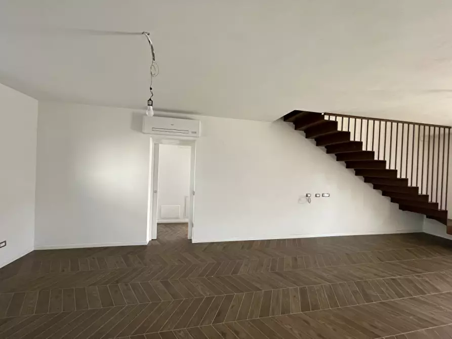 Immagine 9 di Casa bifamiliare in vendita  a Suzzara