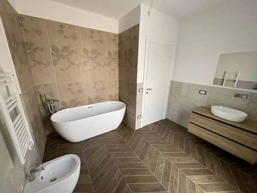 Immagine 13 di Casa bifamiliare in vendita  a Suzzara