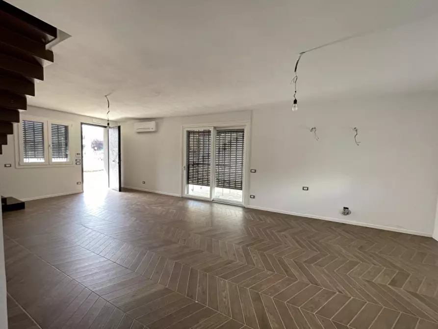 Immagine 33 di Casa bifamiliare in vendita  a Suzzara