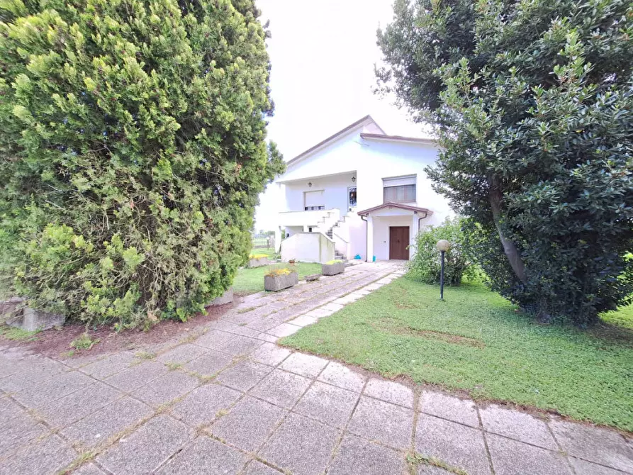 Immagine 2 di Casa indipendente in vendita  in Via Oroboni a Ceregnano