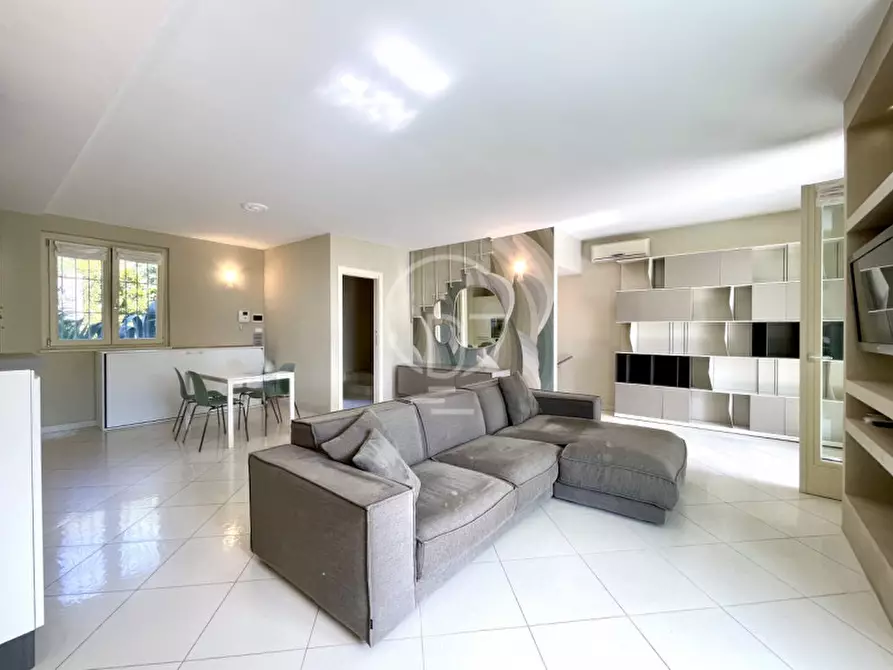 Immagine 12 di Villa in vendita  a Polpenazze Del Garda