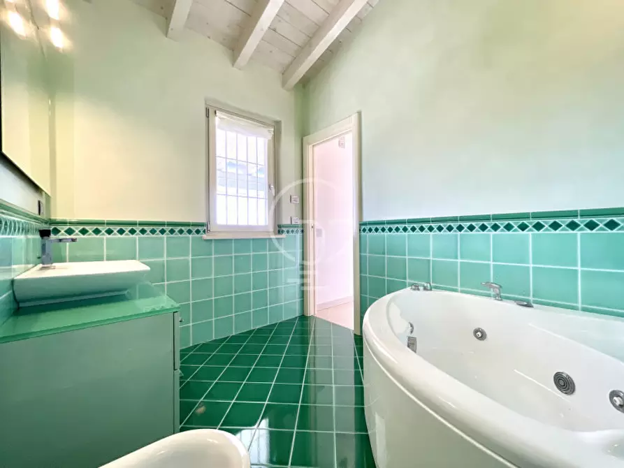 Immagine 28 di Villa in vendita  a Polpenazze Del Garda
